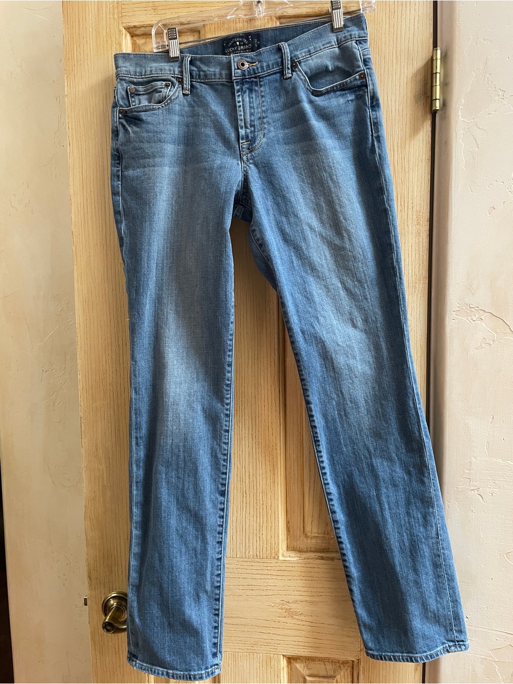 Lucky brand straight leg jeans